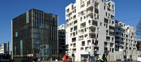 Immeuble Le NantIle. Architectes Raum. Maîtrise douvrage Ataraxia. Bd des Martyrs Nantais. Nantes Loire Atlantique 03 2019 © Jean Dominique Billaud Samoa scaled 480x210 - Le Nant'île