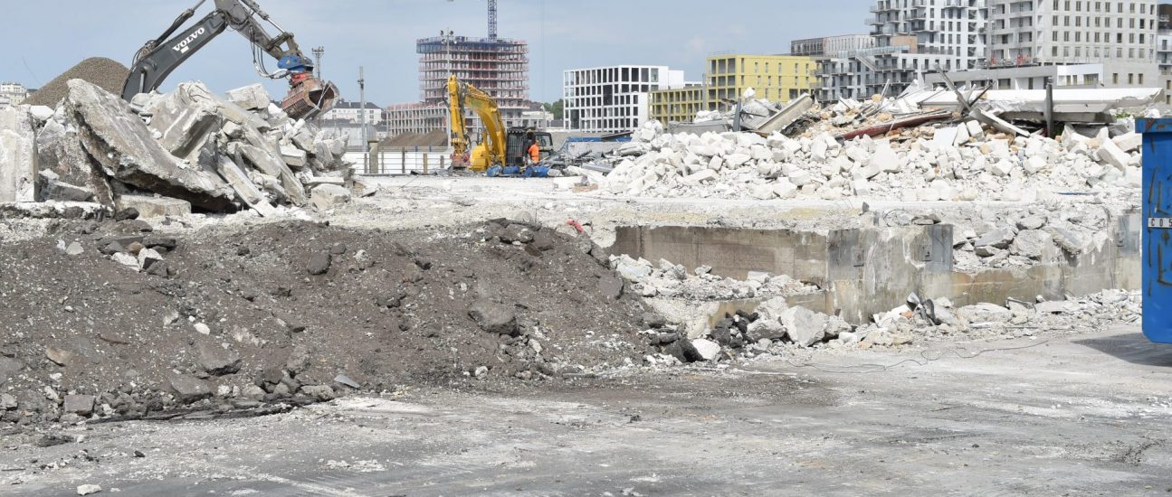 Démolition du Min Marché dIntérêt National. Nantes Loire Atlantique 05 2019 © Jean Dominique Billaud Samoa 1295x550 - Déconstruction de l'ancien MIN : ou comment faire du neuf avec de l'ancien ?