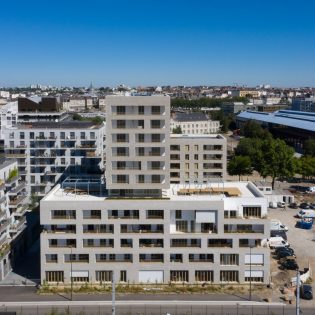 Immeuble Zellige. Quartier Prairie-au-duc. Architecte : Tectone / Tact + Atelier Roberta / Maitrise d’ouvrage : SNI / GHT / Financement / Partenaires : Association « Les Ruches ». Nantes (Loire Atlantique). 07/2020 © Franck Badaire/Samoa