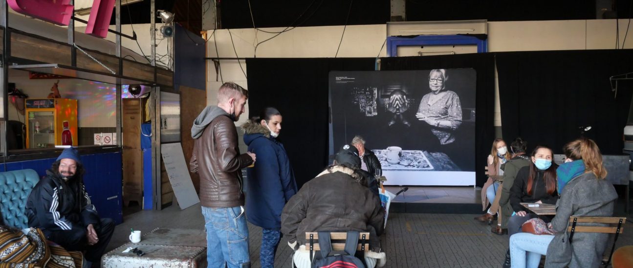 Wattignies Social Club / Salut : l’Association La Cloche. Bd des Martyrs. Nantes (Loire-Atlantique) 11/2020 © Vincent Jacques/Samoa
