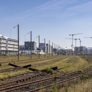 S14 SNCF 012 scaled 315x315 - A l’ouest de l’île de Nantes, les voies ferrées laissent place au chantier du nouveau quartier République