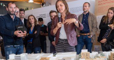 Claire Schorter, Grand Prix de l'urbanisme 2024, lors d'une conférence de presse sur l'aménagement du sud-ouest de l'île de Nantes, en juin 2022. © Jean-François Molière/Samoa