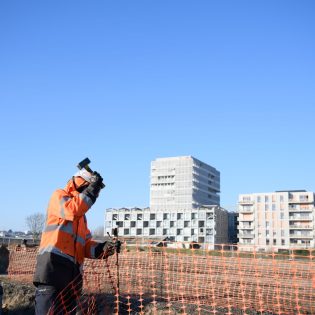 Mise en service de l'écocentre, plateforme de gestion des terres issues des chantiers de l'île de Nantes © IRIS Pictures/Samoa Mise en service de l'écocentre, plateforme de gestion des terres issues des chantiers de l'île de Nantes © IRIS Pictures/Samoa