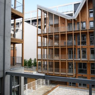 Ilot Bergeron. Siège régional de Doctolib. Architecte : Alexandre Chemetoff. Promoteur : Quartus. Nantes (Loire-Atlantique) 05/2025 © IRIS Pictures/Samoa Ilot Bergeron. Siège régional de Doctolib. Architecte : Alexandre Chemetoff. Promoteur : Quartus. Nantes (Loire-Atlantique) 05/2025 © IRIS Pictures/Samoa