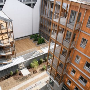 Ilot Bergeron. Siège régional de Doctolib. Architecte : Alexandre Chemetoff. Promoteur : Quartus. Nantes (Loire-Atlantique) 05/2025 © IRIS Pictures/Samoa Ilot Bergeron. Siège régional de Doctolib. Architecte : Alexandre Chemetoff. Promoteur : Quartus. Nantes (Loire-Atlantique) 05/2025 © IRIS Pictures/Samoa