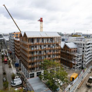 Ilot Bergeron. Siège régional de Doctolib. Architecte : Alexandre Chemetoff. Promoteur : Quartus. Nantes (Loire-Atlantique) 05/2025 © IRIS Pictures/Samoa Ilot Bergeron. Siège régional de Doctolib. Architecte : Alexandre Chemetoff. Promoteur : Quartus. Nantes (Loire-Atlantique) 05/2025 © IRIS Pictures/Samoa