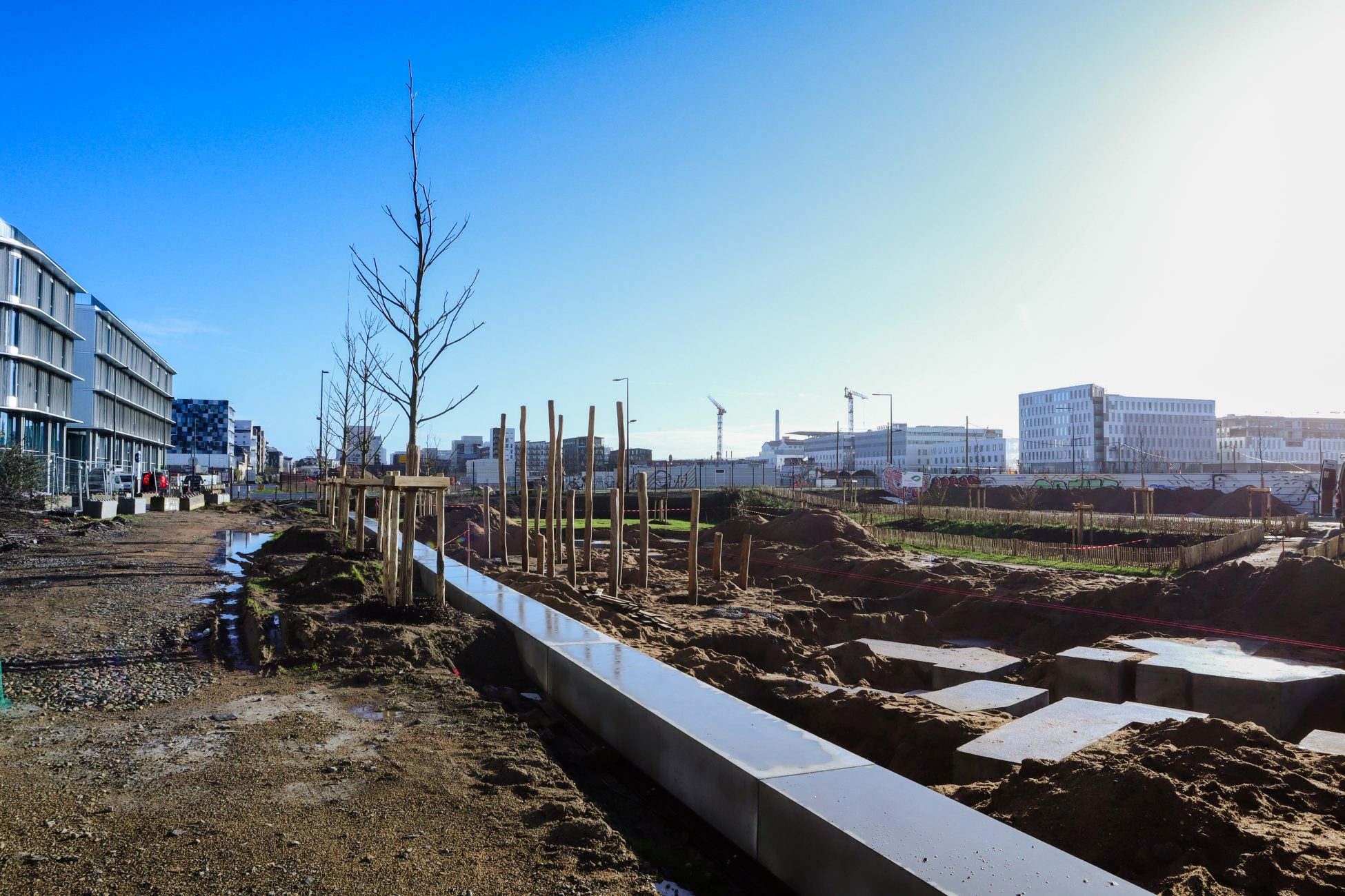 IMG 3336 scaled - Dans les Jardins de l'Estuaire, les aires de loisirs sortent progressivement de terre IMG 3336 scaled - Dans les Jardins de l'Estuaire, les aires de loisirs sortent progressivement de terre