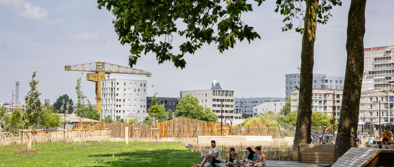Le jardin du rail nouvellement inauguré, lors du festival Deux Mains organisé au Solilab par les Ecossolies.